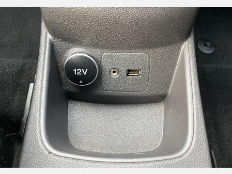 Ford Fiesta 1.25 Zetec Hatchback 3dr Petrol Manual Euro 5 (82 ps) 33