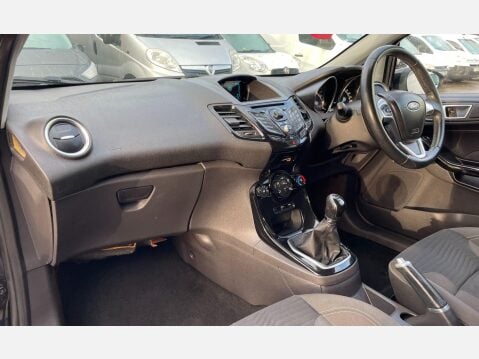 Ford Fiesta 1.25 Zetec Hatchback 3dr Petrol Manual Euro 5 (82 ps) 37