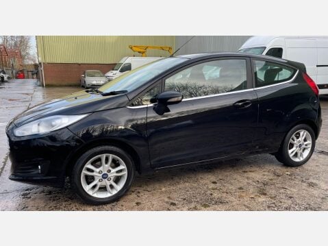 Ford Fiesta 1.25 Zetec Hatchback 3dr Petrol Manual Euro 5 (82 ps) 18