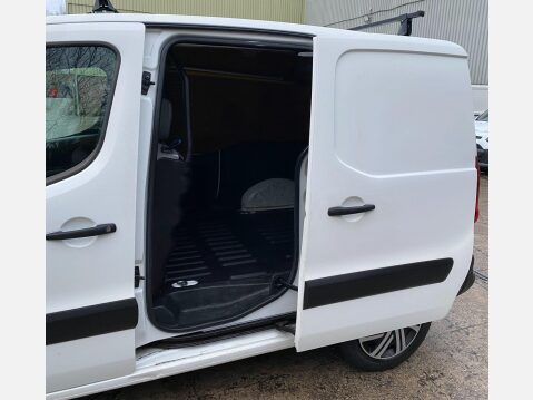 Citroen Berlingo 1.6 HDi 625 XTR+ L1 5dr 21