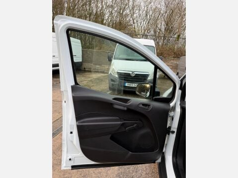 Ford Transit Courier 1.5 TDCi Panel Van 5dr Diesel Manual L1 Euro 6 (75 ps) 33