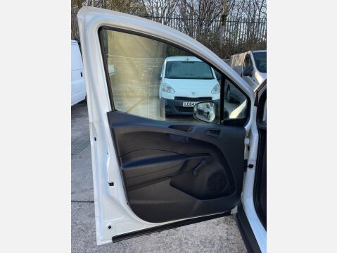 Ford Transit Courier 1.5 TDCi L1 Euro 6 5dr 30