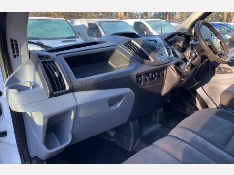 Ford Transit 2.2 TDCi 350 RWD L4 H1 Euro 5 2dr (DRW) 38