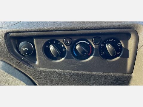 Ford Transit 2.2 TDCi 350 RWD L4 H1 Euro 5 2dr (DRW) 34