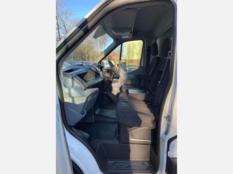 Ford Transit 2.2 TDCi 350 RWD L4 H1 Euro 5 2dr (DRW) 36