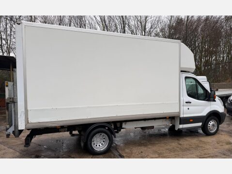 Ford Transit 2.2 TDCi 350 One-Stop Luton 3dr Diesel Manual RWD L4 Euro 5 (125 ps) 10