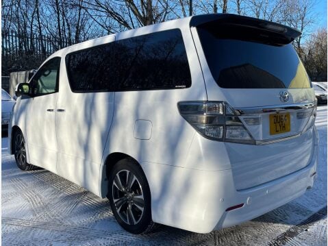 Toyota Vellfire 18