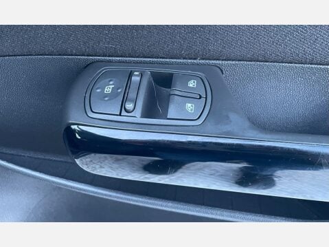 Vauxhall Corsa 1.2 16V SXi Euro 5 3dr (A/C) 21