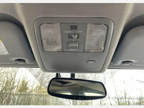 Toyota Rav4 2.2 D-4D XT5 SUV 5dr Diesel Manual 4WD (177 g/km, 134 bhp) 31