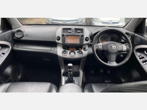 Toyota Rav4 2.2 D-4D XT5 SUV 5dr Diesel Manual 4WD (177 g/km, 134 bhp) 32