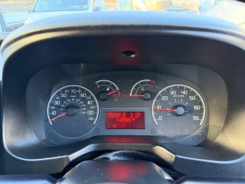 Citroen Nemo 1.3 HDi 660 16v LX FWD L1 H1 3dr 29