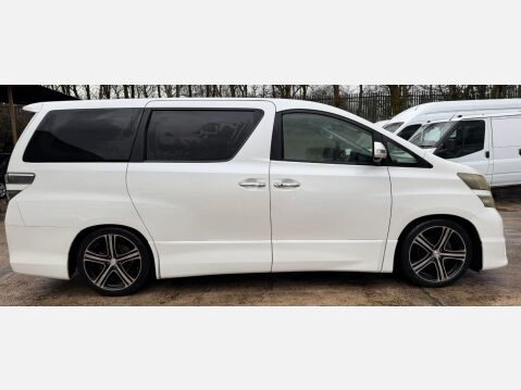 Toyota Vellfire AUTO - IMPORT 8