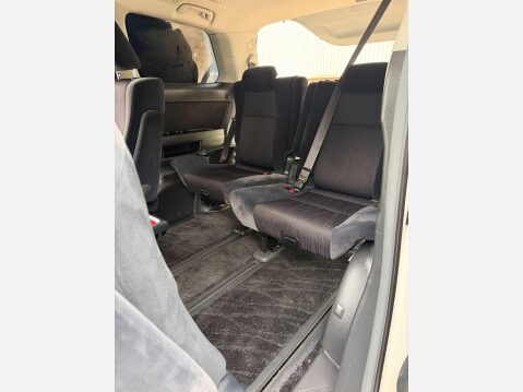 Toyota Vellfire AUTO - IMPORT 26