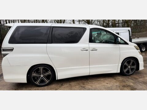 Toyota Vellfire AUTO - IMPORT 9