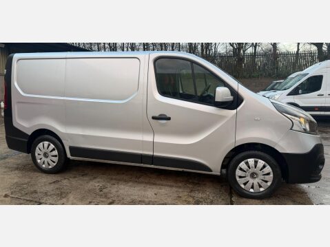 Renault Trafic 1.6 dCi 27 Business SWB Standard Roof Euro 5 5dr 6