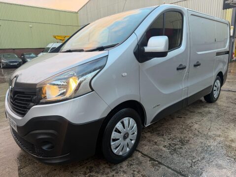 Renault Trafic 1.6 dCi 27 Business SWB Standard Roof Euro 5 5dr 22