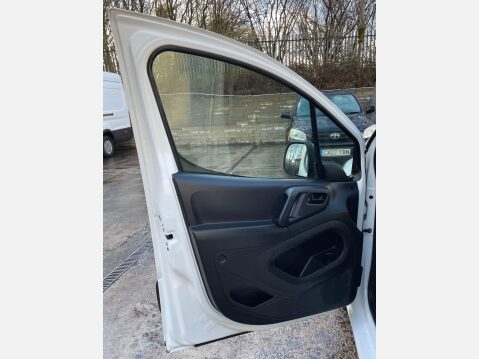Citroen Berlingo 1.6 HDi 625 Enterprise L1 5dr (Euro 5) 32