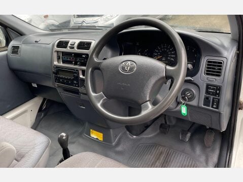 Toyota Hiace 2.5 280 D-4D Panel Van 4dr Diesel Manual RWD L1 H1 (221 g/km, 117 bhp) 25