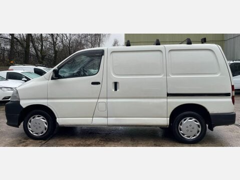 Toyota Hiace 2.5 280 D-4D Panel Van 4dr Diesel Manual RWD L1 H1 (221 g/km, 117 bhp) 15