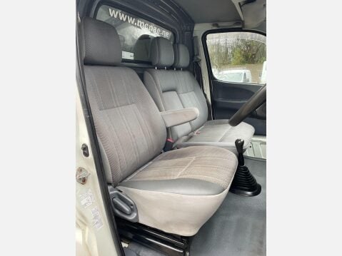 Toyota Hiace 2.5 280 D-4D Panel Van 4dr Diesel Manual RWD L1 H1 (221 g/km, 117 bhp) 24