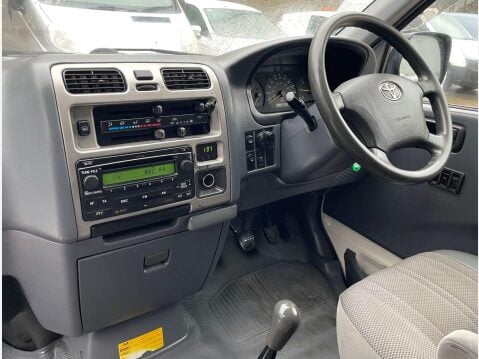 Toyota Hiace 2.5 280 D-4D Panel Van 4dr Diesel Manual RWD L1 H1 (221 g/km, 117 bhp) 35