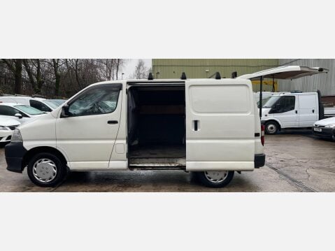 Toyota Hiace 2.5 280 D-4D Panel Van 4dr Diesel Manual RWD L1 H1 (221 g/km, 117 bhp) 16