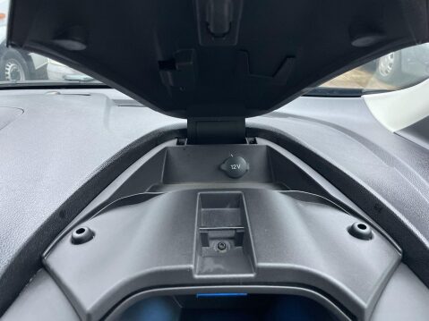 Ford Transit Connect 1.6 TDCi 200 Limited Panel Van 5dr Diesel Manual L1 H1 (124 g/km, 113 bhp) 29