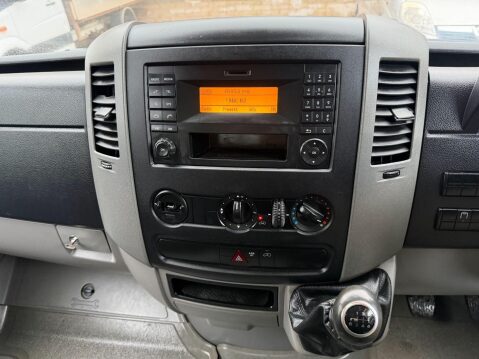 Mercedes-Benz Sprinter 2.1 313 CDi BlueEFFICIENCY Tipper 4dr Diesel Manual RWD L2 (211 g/km, 129 b 40