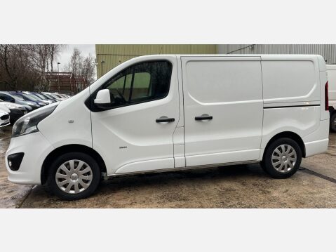 Vauxhall Vivaro 1.6 CDTi 2900 Sportive Panel Van 5dr Diesel Manual L1 H1 Euro 6 (120 ps) 17