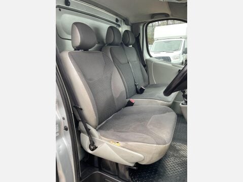 Vauxhall Vivaro 2.0 2700 CDTi Panel Van 4dr Diesel Manual FWD L1 (195 g/km, 113 bhp) 23