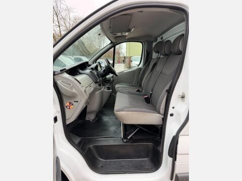 Vauxhall Vivaro 2.0 2900 CDTi Panel Van 4dr Diesel Manual FWD L1 (195 g/km, 113 bhp) 38