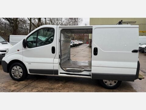 Vauxhall Vivaro 2.0 2900 CDTi Panel Van 4dr Diesel Manual FWD L1 (195 g/km, 113 bhp) 23