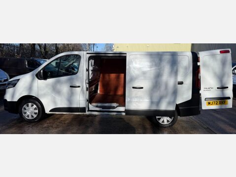 Renault Trafic 2.0 dCi Blue LL30 Business Panel Van 5dr Diesel Manual L2 H1 Euro 6 (s/s) ( 20