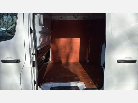 Renault Trafic 2.0 dCi Blue LL30 Business Panel Van 5dr Diesel Manual L2 H1 Euro 6 (s/s) ( 22