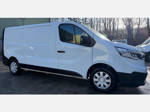 Renault Trafic 2.0 dCi Blue LL30 Business Panel Van 5dr Diesel Manual L2 H1 Euro 6 (s/s) ( 5