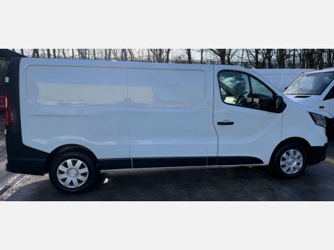 Renault Trafic 2.0 dCi Blue LL30 Business Panel Van 5dr Diesel Manual L2 H1 Euro 6 (s/s) ( 8