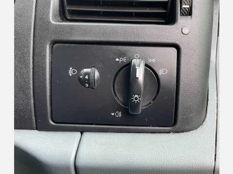 Ford Transit 2.2 TDCi 260 FWD L1 H1 5dr 26