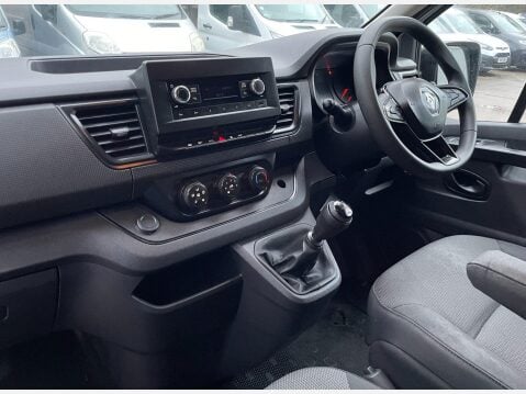 Renault Trafic 2.0 dCi Blue LH30 Business Panel Van 5dr Diesel Manual L2 H2 Euro 6 (s/s) ( 39