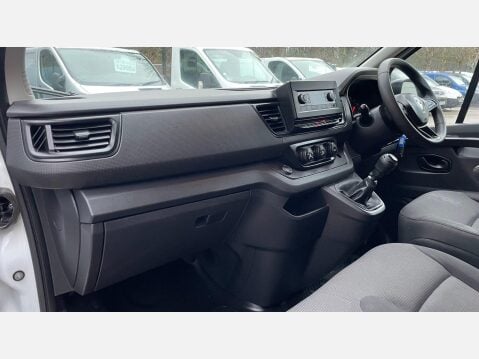 Renault Trafic 2.0 dCi Blue LH30 Business Panel Van 5dr Diesel Manual L2 H2 Euro 6 (s/s) ( 38