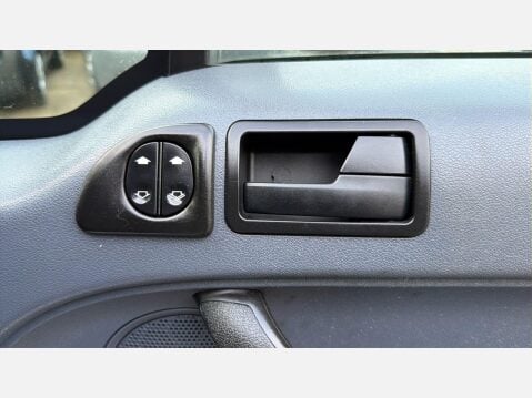 Ford Transit Connect 1.8 TDCi T200 L1 H1 4dr DPF 27