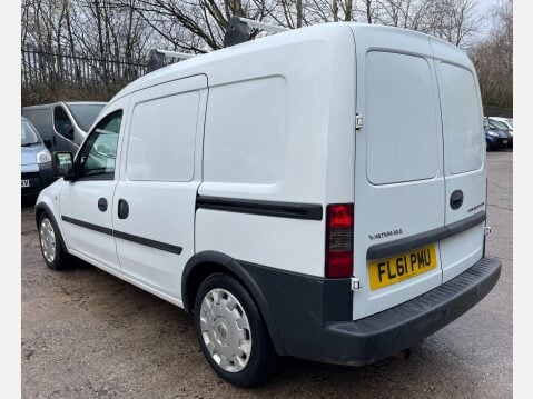 Vauxhall Combo 1.7 2000 CDTi 16v Crew Van 3dr Diesel Manual FWD L1 H1 (143 g/km, 99 bhp) 15