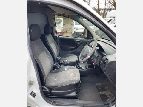 Vauxhall Combo 1.7 2000 CDTi 16v Crew Van 3dr Diesel Manual FWD L1 H1 (143 g/km, 99 bhp) 25