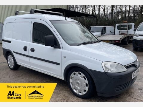 Vauxhall Combo 1.7 2000 CDTi 16v Crew Van 3dr Diesel Manual FWD L1 H1 (143 g/km, 99 bhp) 1