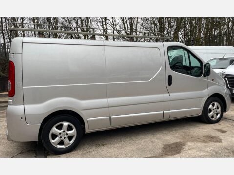 Vauxhall Vivaro 2.0 2900 CDTi Sportive FWD L3 4dr 8