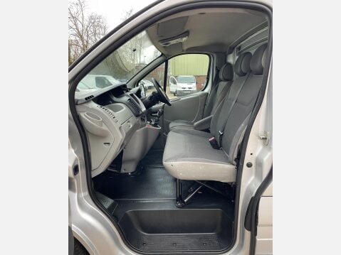 Vauxhall Vivaro 2.0 2900 CDTi Sportive FWD L3 4dr 33