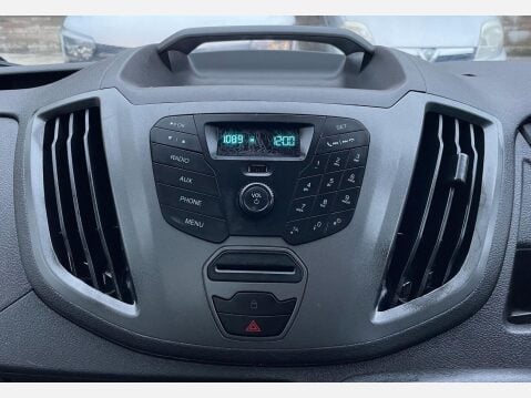 Ford Transit 2.2 TDCi 350 RWD L2 H1 Euro 5 2dr (DRW) 32