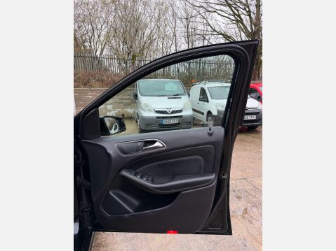 Mercedes-Benz B Class 1.8 B180 CDI Sport MPV 5dr Diesel 7G-DCT Euro 5 (s/s) (109 ps) 27