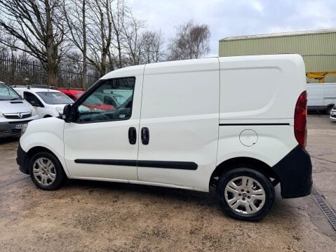 Fiat Doblo 1.3 JTD MultiJetII 16v Panel Van 4dr Diesel Manual L1 H1 (133 g/km, 90 bhp) 15
