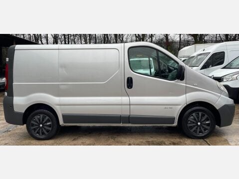 Renault Trafic 2.0 dCi SL27 Panel Van 3dr Diesel Manual L1 H1 (198 g/km, 115 bhp) 7