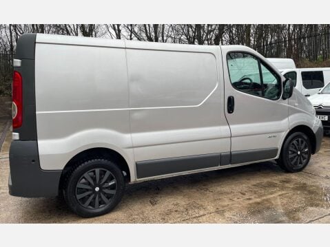 Renault Trafic 2.0 dCi SL27 Panel Van 3dr Diesel Manual L1 H1 (198 g/km, 115 bhp) 8